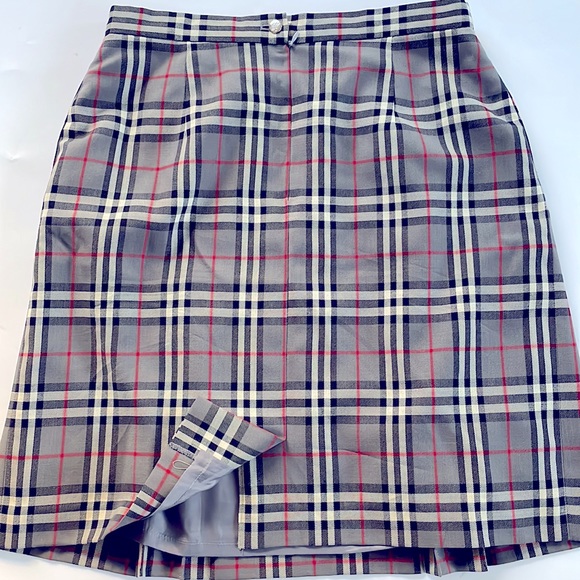 ‘BURBERRY’ check plaid Italian wool lined pleated wool skirt GORGEOUS! - Picture 4 of 9